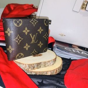 Louis Vuitton Monogram Men’s Wallet